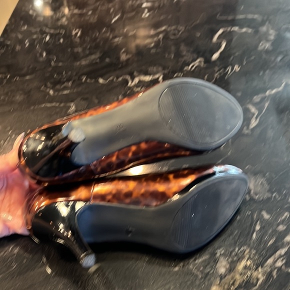 Womens Kelly&Katie Tortoise Heels. Size 9 wide in perfect condition. - Picture 3 of 3